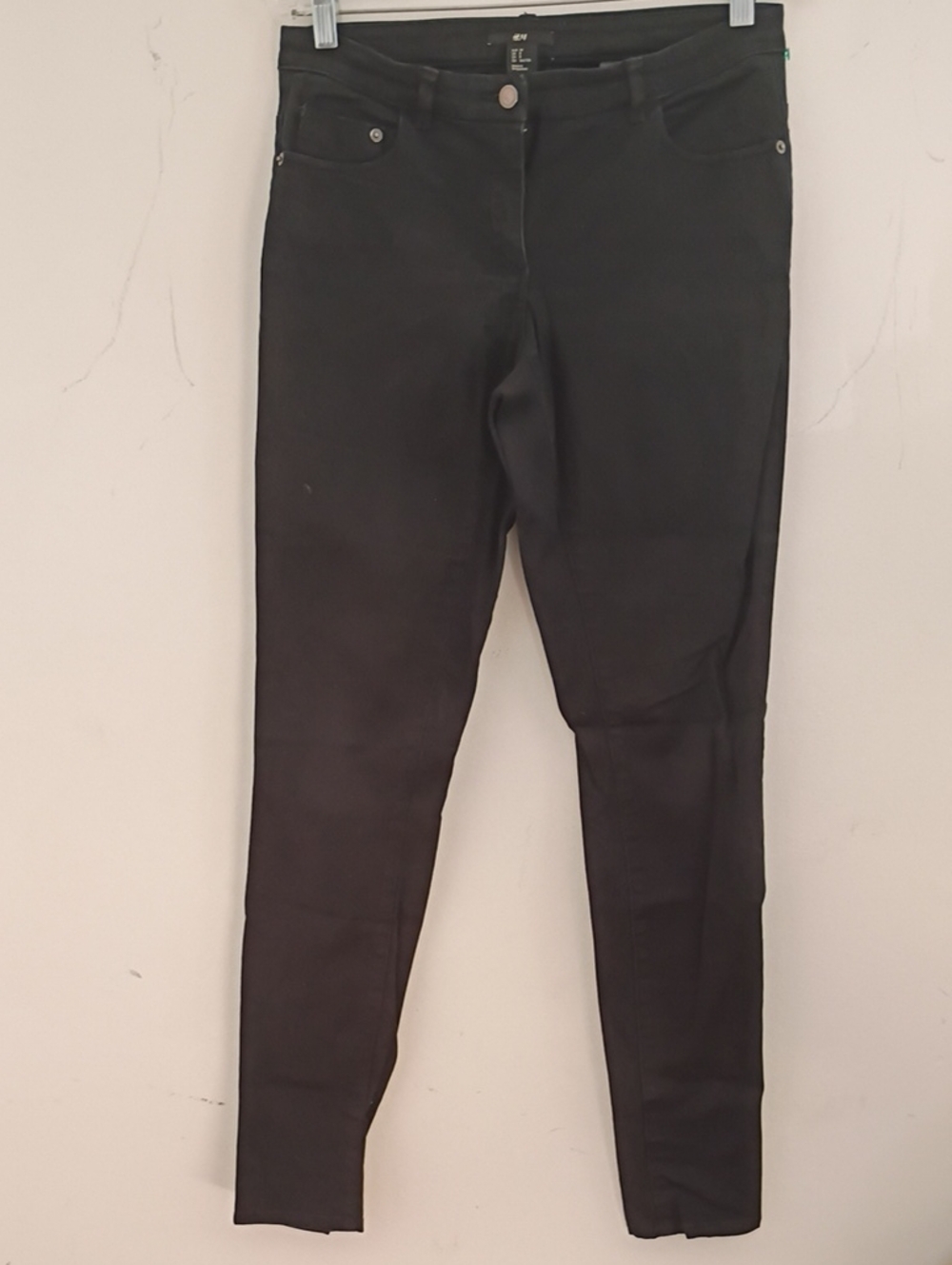 H&M Black Skinny Pants - High-Rise Stretch Fit